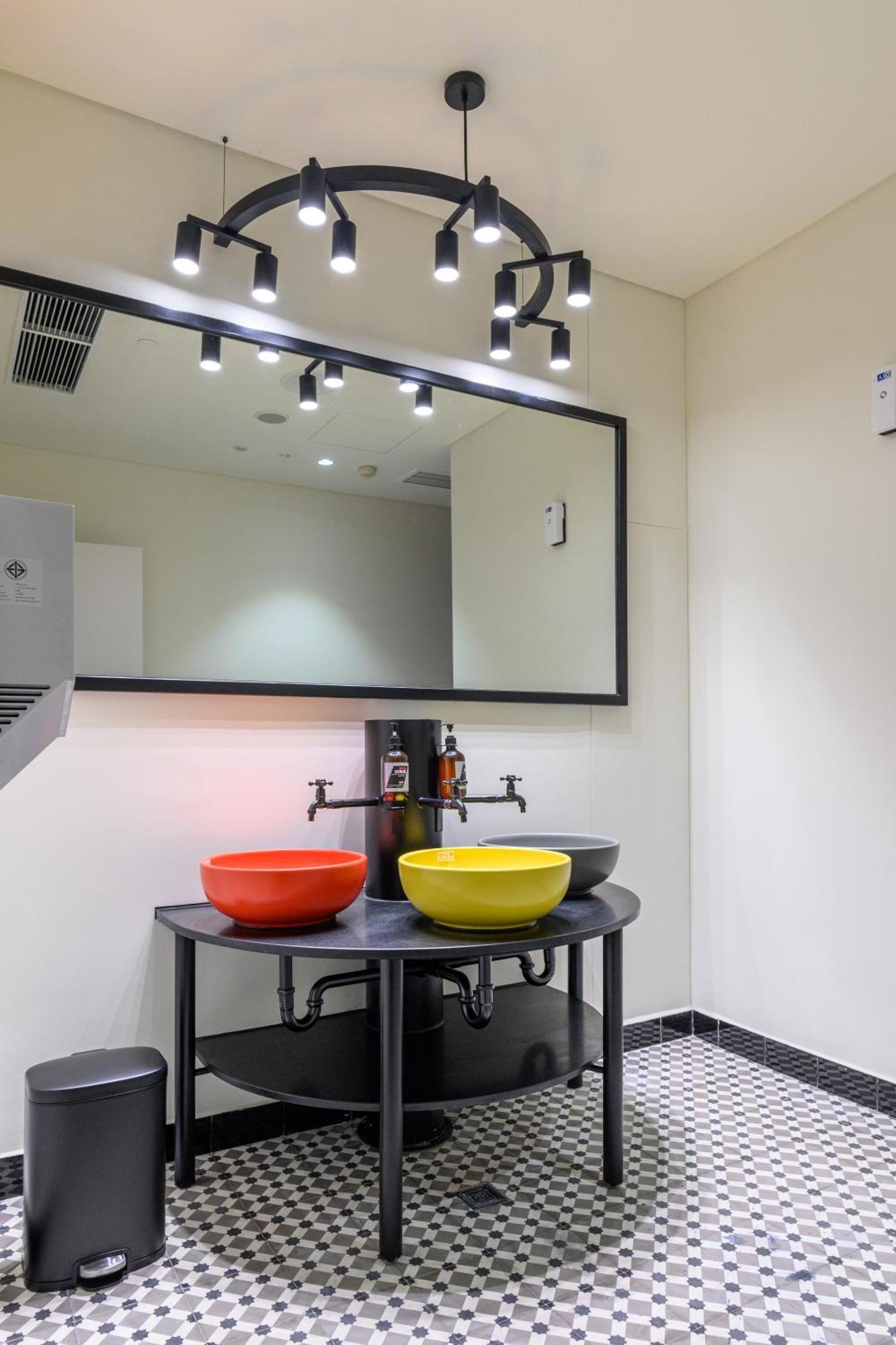 Wink Hotel Can Tho Ninh Kieu Wharf - 24Hrs Stay & Rooftop Pool Bar Kültér fotó